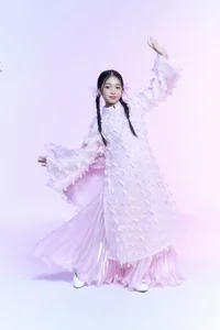Traditional Vietnamese Fashion: Ao Nhat Binh and Ao Dai in the Bach Hoa Tien Collection - image 7