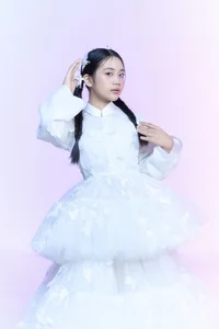 Traditional Vietnamese Fashion: Ao Nhat Binh and Ao Dai in the Bach Hoa Tien Collection - image 0