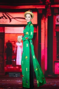 Luong The Thanh and Thuy Diem Exude Elegance in Dragon and Phoenix Ao Dai - image 10