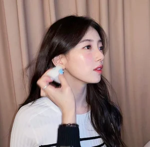 The Pinnacle of Beauty: Korean Netizens Celebrate the Ultimate Idol-Actress - image 5