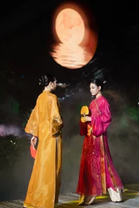 Miss Thanh Thuy Showcases Exquisite Hue Royal Court Inspired Ao Dai Collection - image 7
