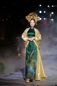 Miss Thanh Thuy Showcases Exquisite Hue Royal Court Inspired Ao Dai Collection - image 1