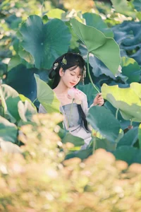 Jing Jing Shines in YiTuYu Art Language Vol.7464: A Visual Journey - image 6