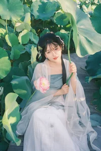 Jing Jing Shines in YiTuYu Art Language Vol.7464: A Visual Journey - image 0