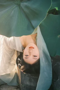 Jing Jing Shines in YiTuYu Art Language Vol.7464: A Visual Journey - image 2