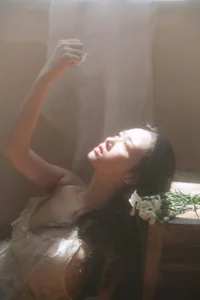YiTuYu Art Language Vol.4549 Featuring Tiffany: Elegant Artistic Photography and Portrait Excellence - image 11