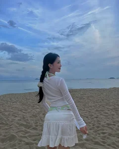 Inspiring Postpartum Fitness Journey: Vietnamese Influencer Shares Her Stunning Transformation Secrets - image 4