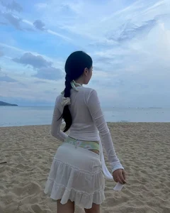 Inspiring Postpartum Fitness Journey: Vietnamese Influencer Shares Her Stunning Transformation Secrets - image 2