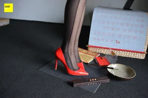 IESS Sixiangjia 317 Featuring Model Junjun in Elegant Black Fashion Stockings - image 13