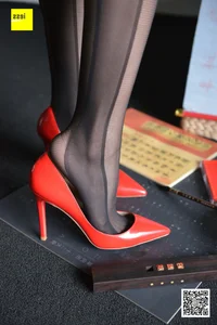 IESS Sixiangjia 317 Featuring Model Junjun in Elegant Black Fashion Stockings - image 110