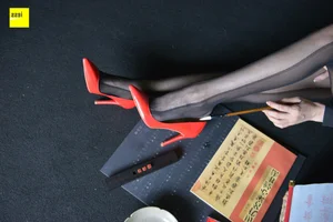 IESS Sixiangjia 317 Featuring Model Junjun in Elegant Black Fashion Stockings - image 43