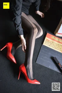 IESS Sixiangjia 317 Featuring Model Junjun in Elegant Black Fashion Stockings - image 82