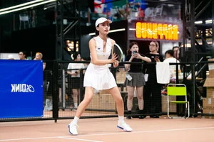 Pickleball Fashion Trends: Vietnamese Beauties Showcase Sporty Style and Fitness - image 0