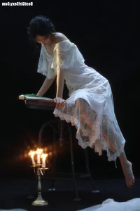 YiTuYu Art Language Vol.4040 Li Miao Miao: A New Standard in Artistic Photography - image 1