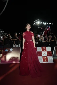 Stunning Red Carpet Moments: Meritorious Artist Kim Tuyến and Quỳnh Kool Shine with Elegant and Sophisticated Fashion Choices - image 1