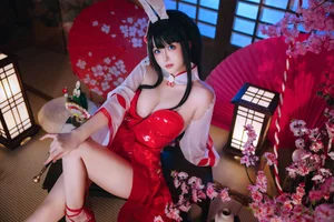 Elegant Chikuma Bunny Girl Cosplay: A Masterpiece by Ri Nai Jiao from Azur Lane - image 5