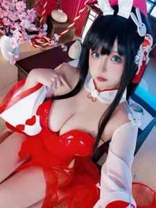 Elegant Chikuma Bunny Girl Cosplay: A Masterpiece by Ri Nai Jiao from Azur Lane - image 2