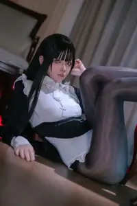 Coser Yu Yu: Alluring Black Stocking Nun – Exclusive Photo Set (41P) - image 28