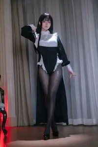 Coser Yu Yu: Alluring Black Stocking Nun – Exclusive Photo Set (41P) - image 20