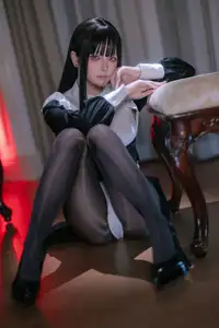 Coser Yu Yu: Alluring Black Stocking Nun – Exclusive Photo Set (41P) - image 12