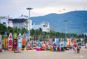 Quy Nhon Beaches Attract Thousands as Tourism Surges in Vietnam - image 4