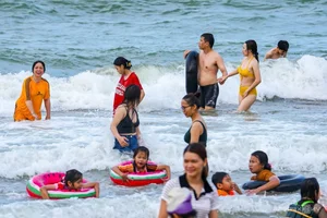 Quy Nhon Beaches Attract Thousands as Tourism Surges in Vietnam - image 6