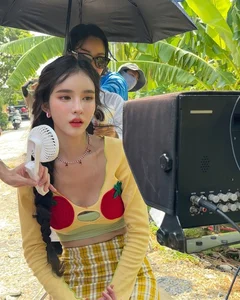 The Viral 'Fruit Seller' Captivating the Internet with Angelic Beauty - image 9