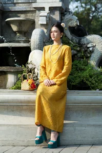 Timeless Elegance: "Quang Ninh Beauty" Tran Ngoc Bich Captivates in Traditional Vietnamese Ao Dai - image 0