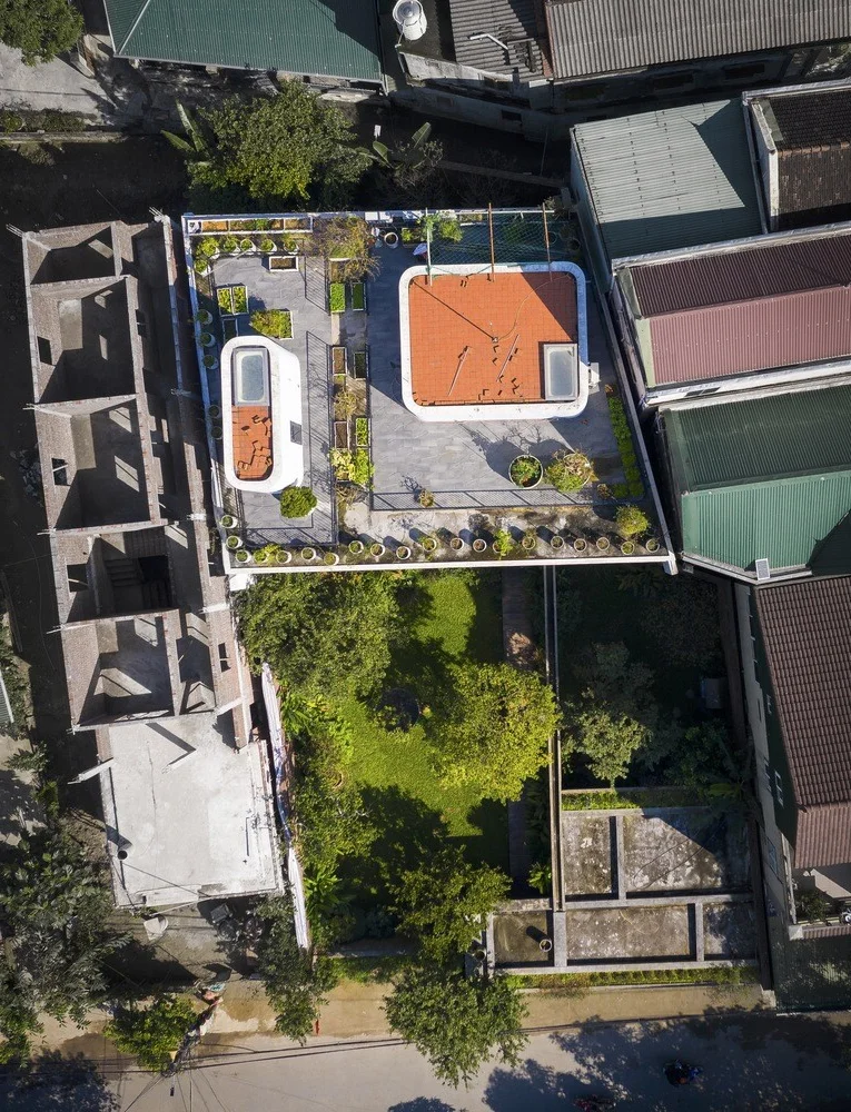 V8 House Nghe An: A Harmonious Multi-Generational Home by TNT Architecture