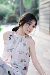 Modern Portraiture: YiTuYu Art Language Vol.7071 featuring Wo Bu Shua Niao - image 20