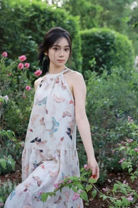 Modern Portraiture: YiTuYu Art Language Vol.7071 featuring Wo Bu Shua Niao - image 9