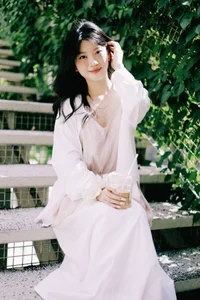 Captivating Art Photography: YiTuYu Art Language Vol.10335 Featuring Xiao Shi Zi - image 1
