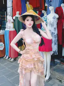 Region Hot Girl Stuns in Bikini, Flaunting "Glowing" White Skin - image 4