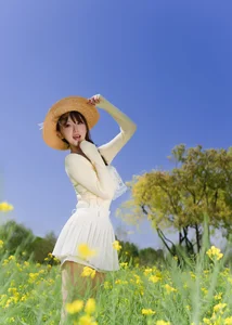 Dreamy Spring in Rapeseed Field YiTuYu Vol.8968 Bing Leng Qi E - image 1
