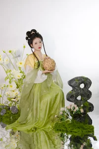 Artistic Vision: YiTuYu Art Language Vol.6599 Featuring Fang Ci Yan - image 2