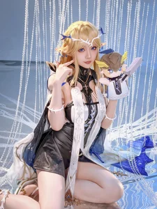 Hoshilily Wuthering Waves Cosplay: Xing Zhi Chi Chi as Shorekeeper - image 9