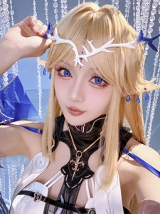 Hoshilily Wuthering Waves Cosplay: Xing Zhi Chi Chi as Shorekeeper - image 1