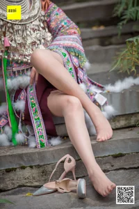 IESS Jiu Mei: A Unique Fusion of Miao Culture and Modern Stocking Fashion - image 9