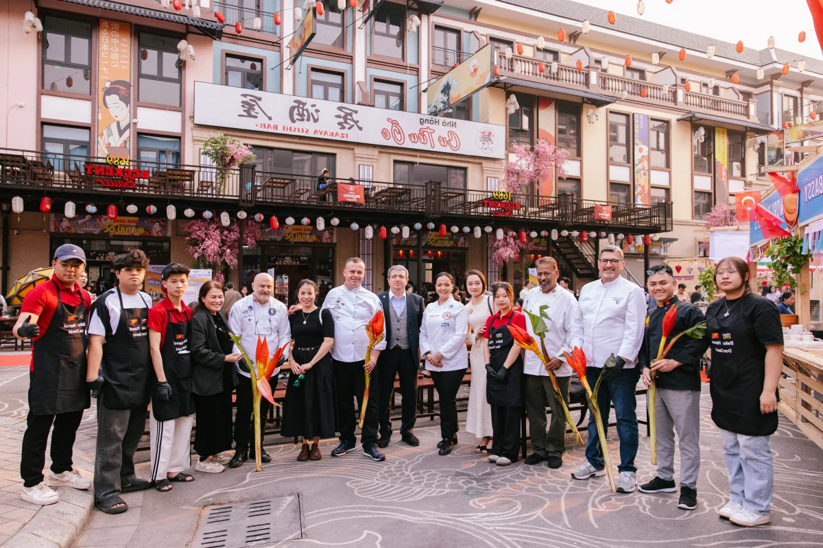 Exploring the Vibrant Atmosphere of Global Food and Beer Festivals This Season