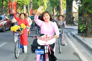 Ao Dai: Connecting Hanoi’s Ancient Heritage with Modern International Tourism - image 2