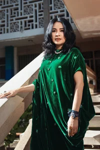 Timeless Elegance: Miss Giáng My and Diva Thanh Lam Showcase Ageless Beauty and Sophistication in New Gallery - image 4