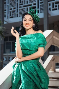 Timeless Elegance: Miss Giáng My and Diva Thanh Lam Showcase Ageless Beauty and Sophistication in New Gallery - image 6