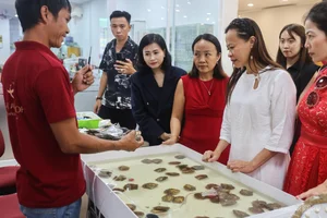 Discover Pearl Harvesting in Ho Chi Minh City: A Unique Vietnamese Travel Experience - image 4