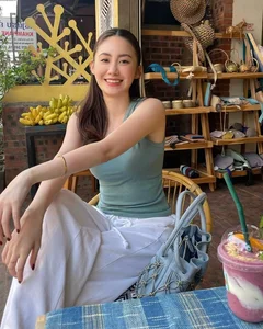 The Elegant World of Phoiphailin Sivilay: A Multilingual Fashion Designer and Influencer from Laos - image 7