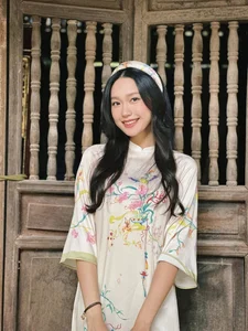 Admiring the timeless beauty of Doãn Hải My in a sweet everyday style - image 0