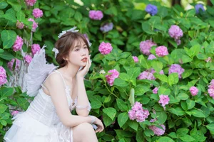 Art Language Vol.6501 Featuring Pao Fu Xiao Fang: Vibrant and Creative Portraiture - image 4