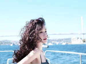 Joe Chen’s Ageless Beauty at 45: A Stunning Look at the Star’s Radiant Lifestyle and Fashion - image 2