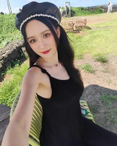 Joe Chen’s Ageless Beauty at 45: A Stunning Look at the Star’s Radiant Lifestyle and Fashion - image 3