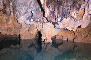 Exploring the Sand River Caves of Quang Tri: A Natural Wonder in Central Vietnam - image 6