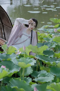 Art Language Vol.8126 by YiTuYu: A Captivating 17P Portrait Series Featuring Yao Yao - image 0